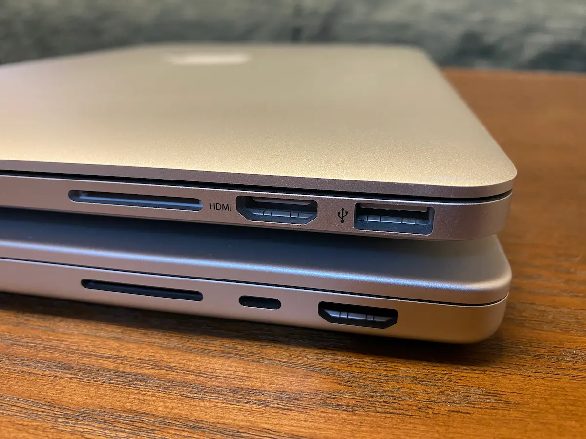MacBookPro拡張スロット比較